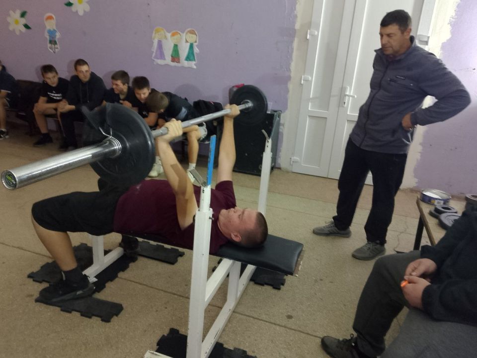 Спорт любить — сильным быть