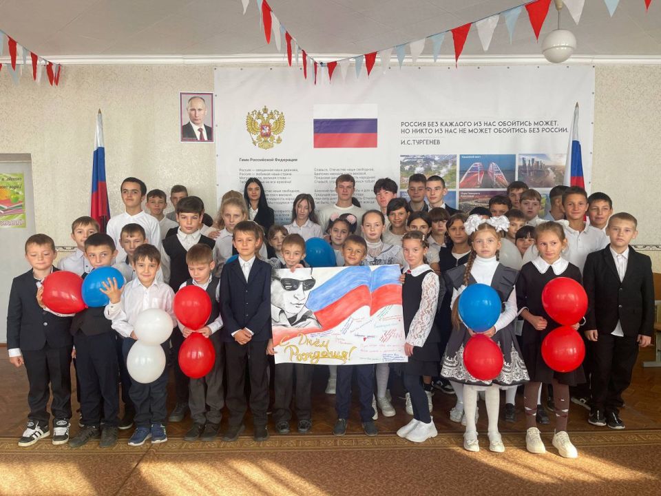 Активисты «Единой России» продолжают серию добрых дел в округах — особенно ощутили поддержку жители старшего поколения и маломобильные граждане