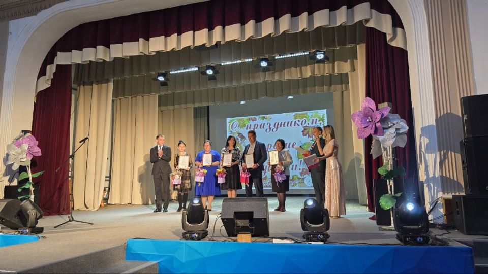 В Геническе чествовали педагогов и работников учреждений образования Херсонской области