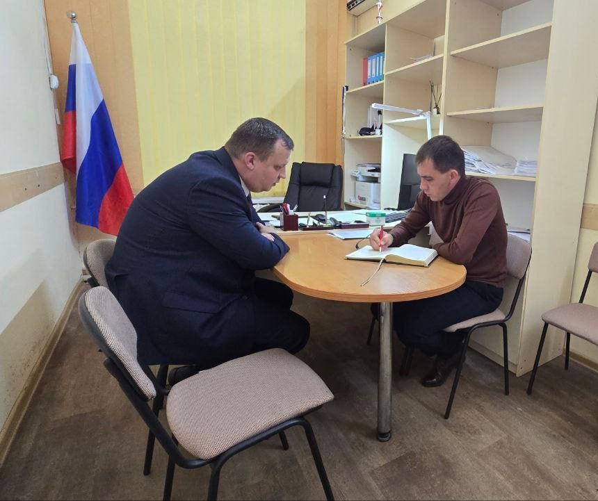 Актуальные задачи развития региональной системы образования обсудили зампред Херсонской облдумы Рамиль Замалетдинов и и.о. министра образования региона Алексей Григорьев