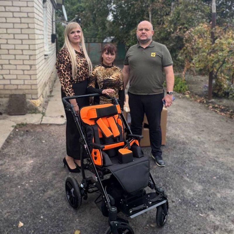 Ребёнок с детским церебральным параличом из села Тарасовка получил современную инвалидную коляску