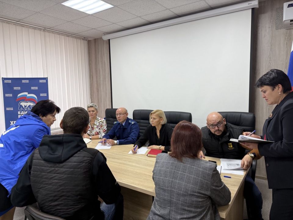 Единый день приема граждан прошел в пгт Чаплинка