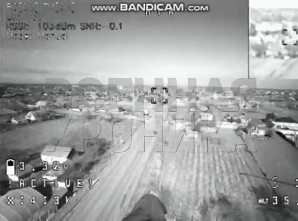 Одна из причин, почему на украинских дроноводов часто не жалеют целую кассету ФАБов с УМПК, — наглядно видна на этих кадрах