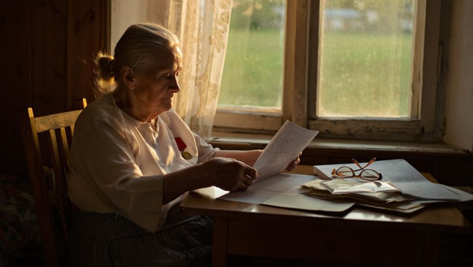 �������� �������� 98-������ ���������� ����������� ������ � ������� ��������� ����