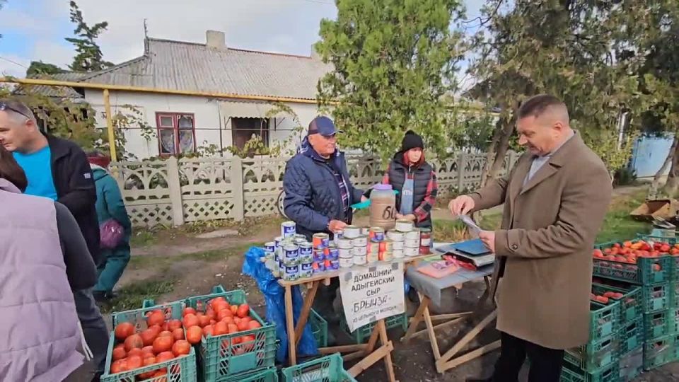 Глава округа Александр Дудка возглавил рейд по выявлению нарушений на центральном рынке