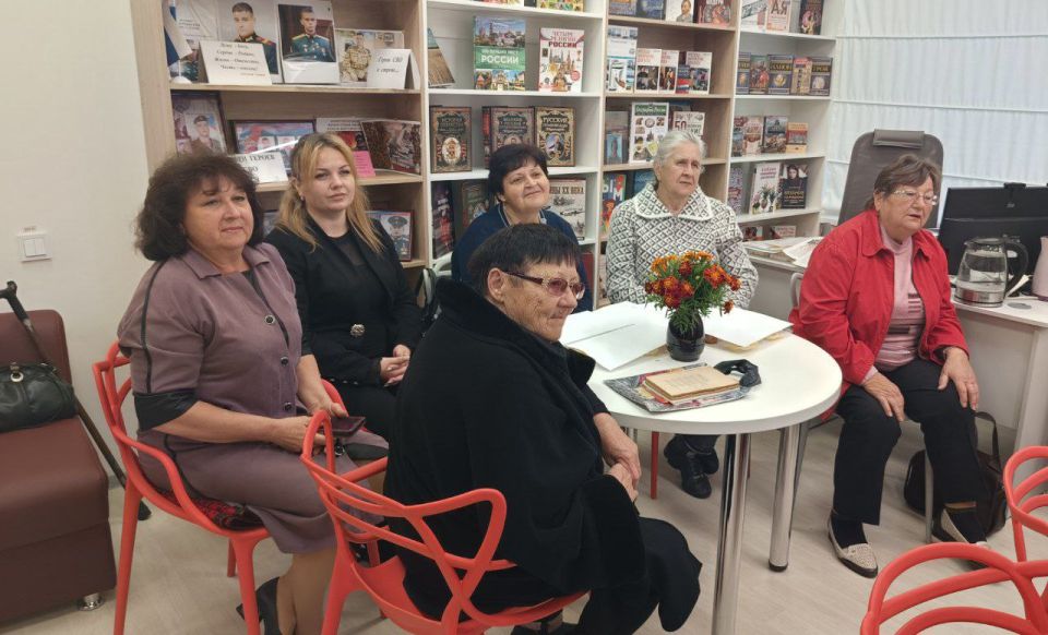 В Чаплинской модельной центральной библиотеке проходят Есенинские дни