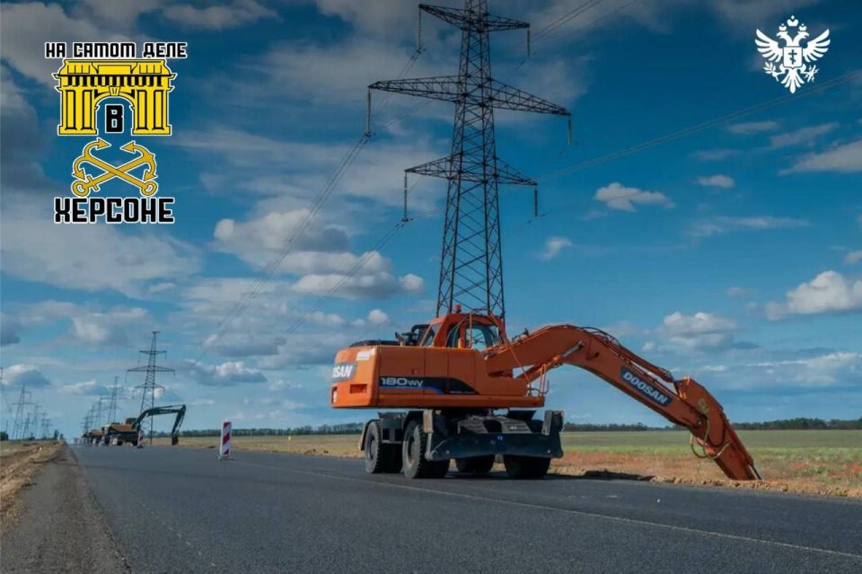 Специалисты Госкомпании «Автодор» близки к завершению капитального ремонта более 35 км трассы Новая Каховка — Геническ в Херсонской области