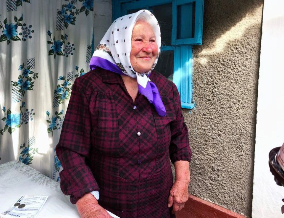 В Чаплинском округе поздравили ребёнка войны, местную жительницу, с 90-летним юбилеем!