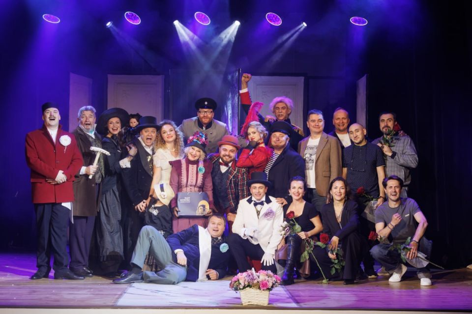  :  -    Ը        . . 