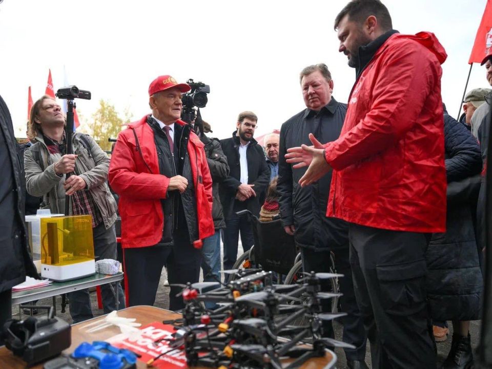 Рамиль Замалетдинов: 145-й гуманитарный конвой КПРФ отправился в Донбасс и Новороссию, в регионы, где люди каждый день восстанавливают жизнь из-под руин и пепла