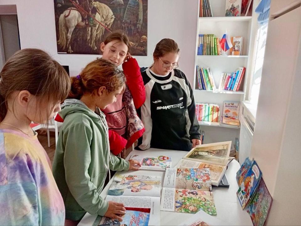 Воспитание патриотизма и уважения к традициям: профилактическая беседа в библиотеке «Гридень»