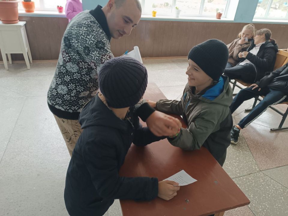 В Первоконстантиновском сельском Доме культуры Чаплинского муниципального округа шумно и весело отпраздновали День Отца!