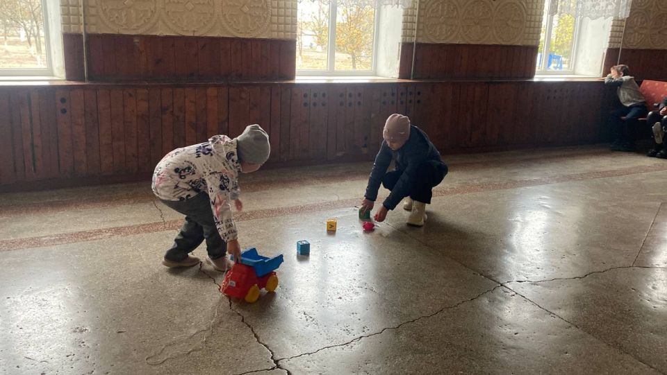 В рамках празднования Дня отца 20 октября в Верхнесерогозском Доме культуры состоялось увлекательное мероприятие, направленное на укрепление семейных ценностей и выражение уважения к папам