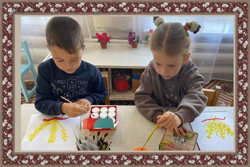 В Мирненский детский сад приехали канцелярские принадлежности из Мордовии