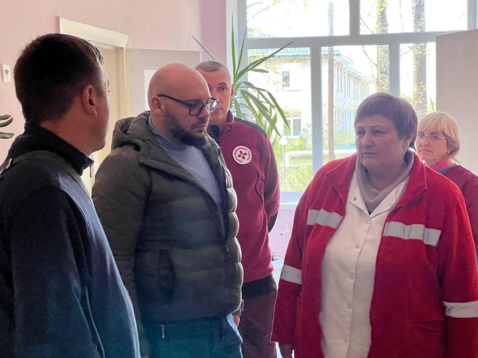 Уполномоченный по правам человека встретился с коллективами станций и подстанций скорой помощи