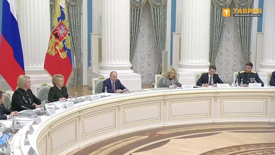 Поддержка семьи и увеличение рождаемости — ключевое направление национальных проектов и стратегических планов России, заявил Владимир Путин