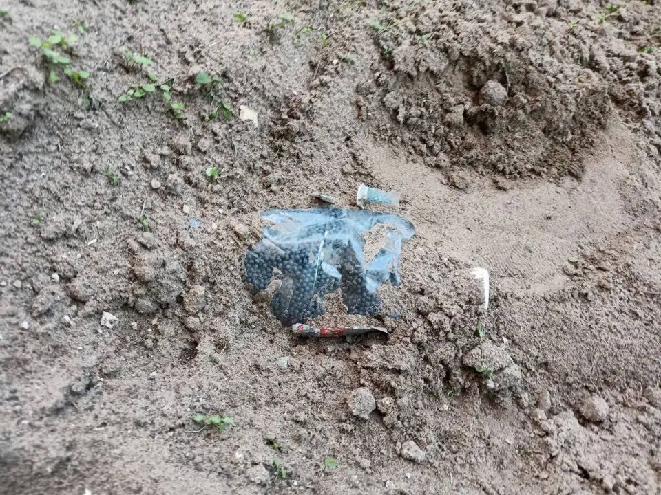 Владимир Оганесов: Обезврежен ВОП в округе. На территории города Новая Каховка силами военизированной группы разминирования обезврежен взрывоопасный предмет