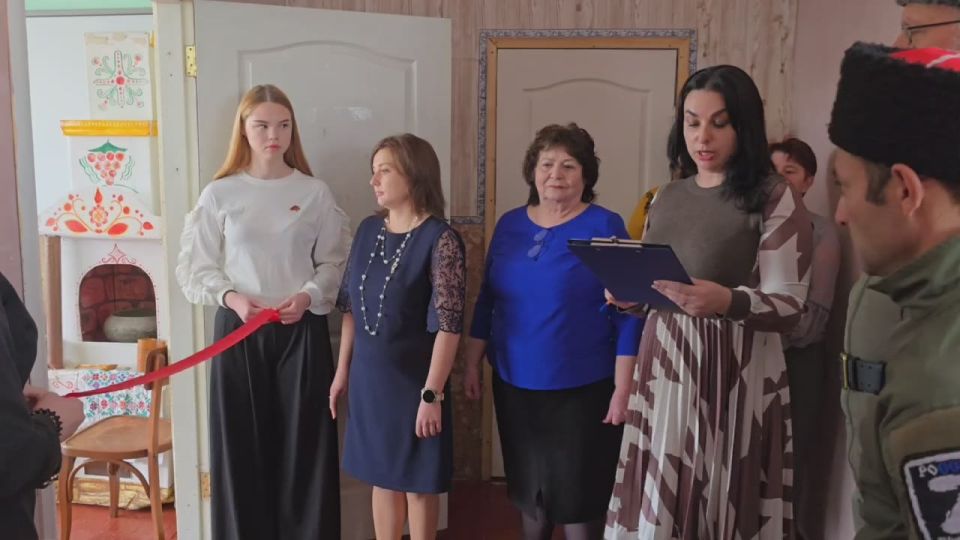 Рамиль Замалетдинов: Сергей Безпятов, мой помощник, принял участие в торжественном мероприятии, посвященном юбилею Хлебодаровской школы в Чаплинском районе