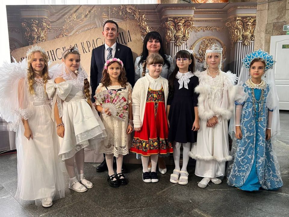 Александр Дудка: В Геническе названы имена победительниц конкурса «Пушкинская красавица»