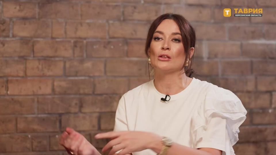 Люди постепенно адаптируются к условиям работы вблизи зоны боевых действий, отметила предприниматель из Новой Каховки