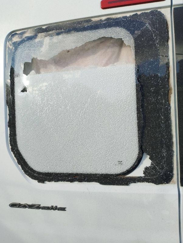 В Новой Збурьевке украинские военные с использованием беспилотников нанесли удар по машине скорой помощи