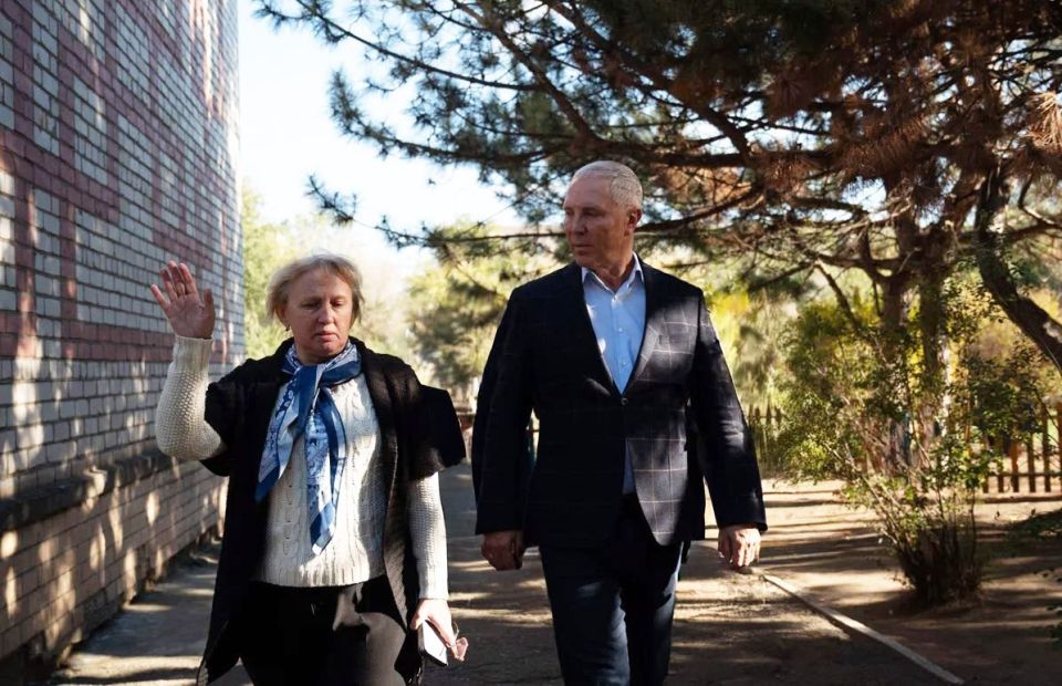 Владимир Сальдо посетил детский сад поселка Аскания-Нова, в котором с 1986 года не проводился капремонт