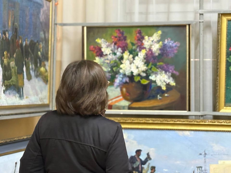 Прошлое и настоящее: в городе представлена выставка ко Дню народного единства