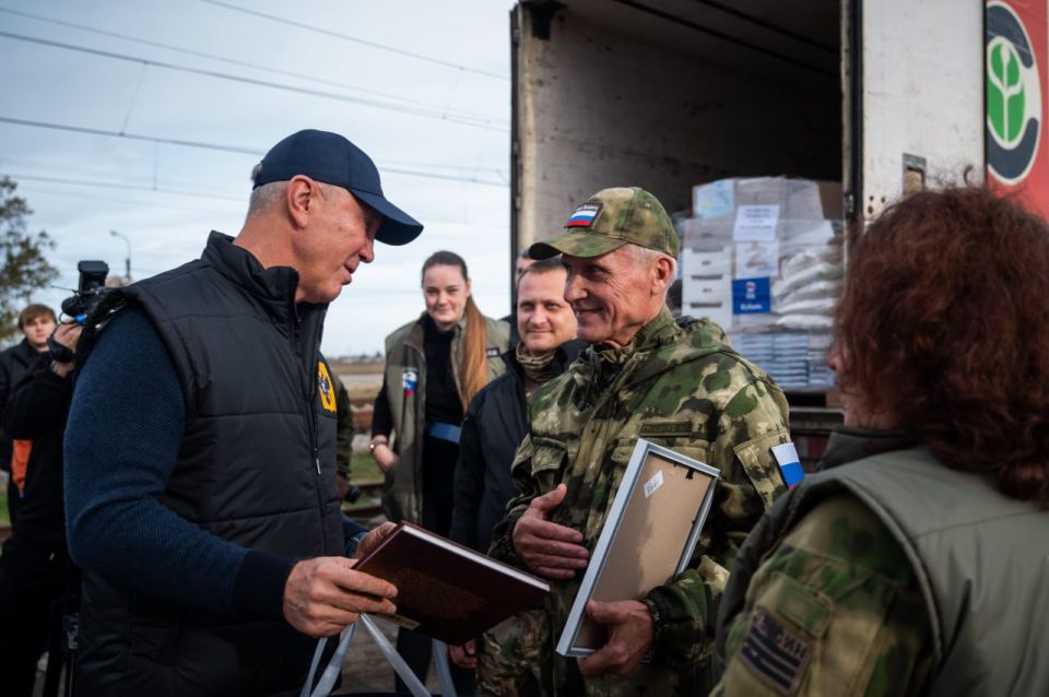 Владимир Сальдо: Очередной гуманитарный конвой «Единой России» с Кубани доставил на Херсонщину крупную партию помощи для участников СВО и мирных жителей