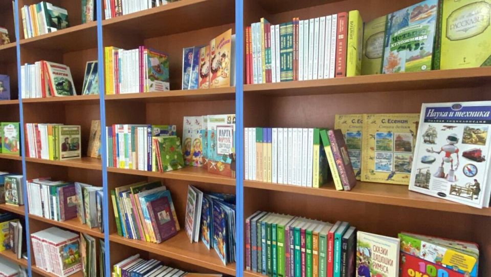 Библиотеки восьми округов Херсонской области получили 50 тысяч новых книг по нацпроекту "Семья", сообщил Владимир Сальдо