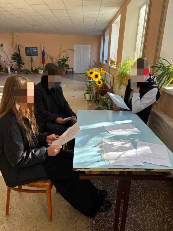 Владимир Оганесов: Уважаемые новокаховчане!. В городе Новая Каховка остоялось знаковое патриотическое мероприятие — исторический час «В единстве — сила!»