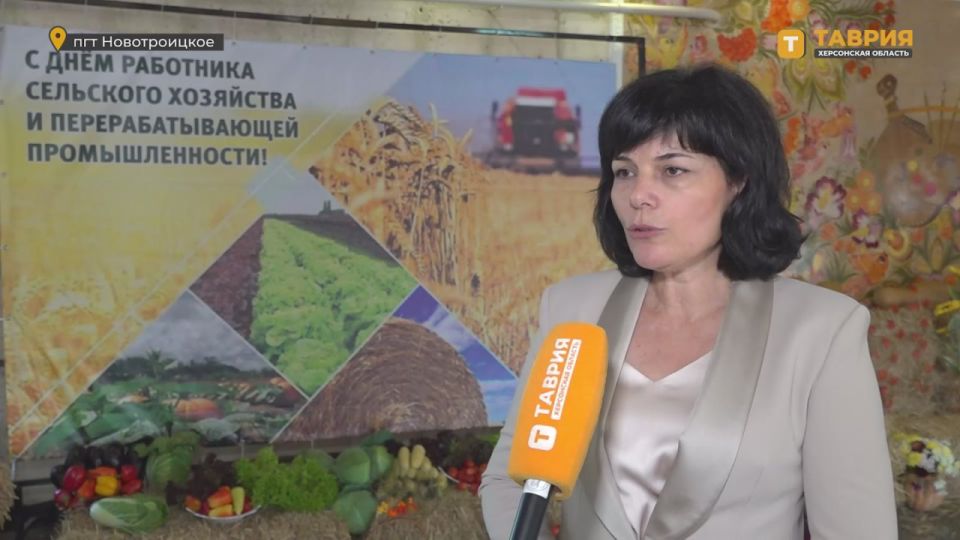 Владимир Сальдо: В Новотроицком на празднике в честь тружеников села наградил лучших аграриев Херсонщины