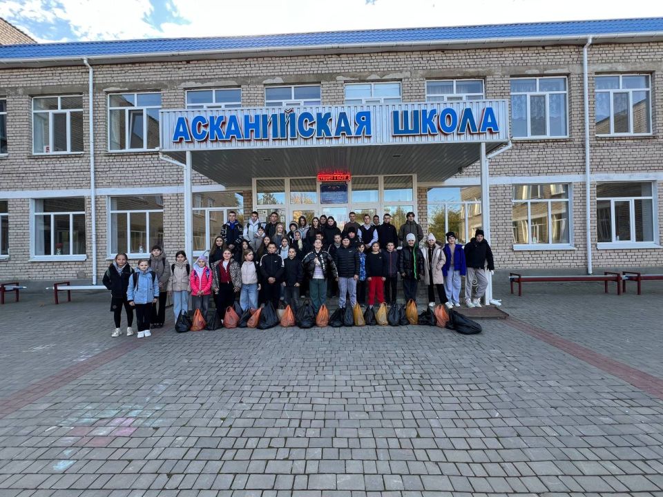 Асканийские школьники – участники экологической акции «Желуди. Каштаны»