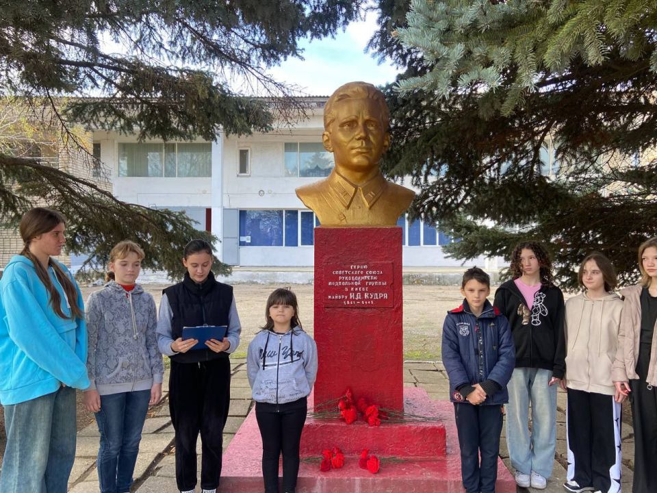 Учреждения культуры Чаплинского муниципального округа провели митинги, посвященные освобождению Чаплинского округа от немецко-фашистских захватчиков