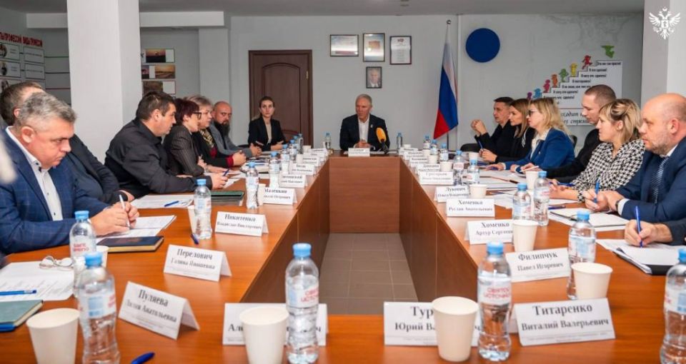 Владимир Сальдо провёл совещание с главами муниципальных округов в Новотроицком