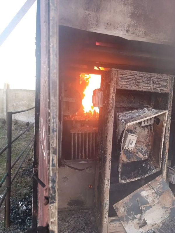 В Каховке неразорвавшийся снаряд пробил крышу и пол гаража