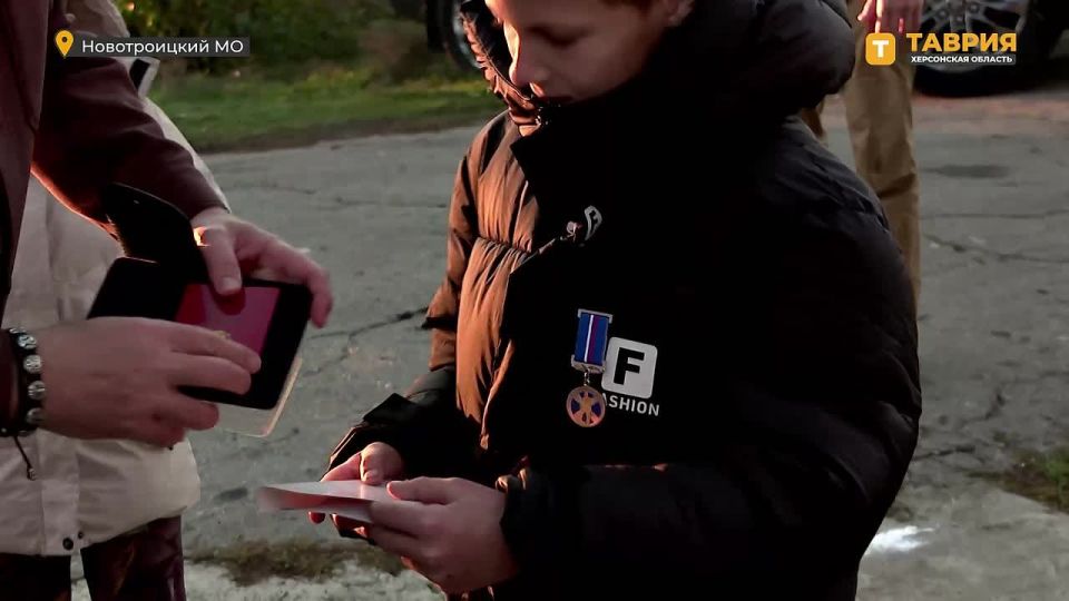 Юного жителя Отрадовки, который спас свою семью при пожаре, наградили медалью Совета Федерации "За проявленное мужество"