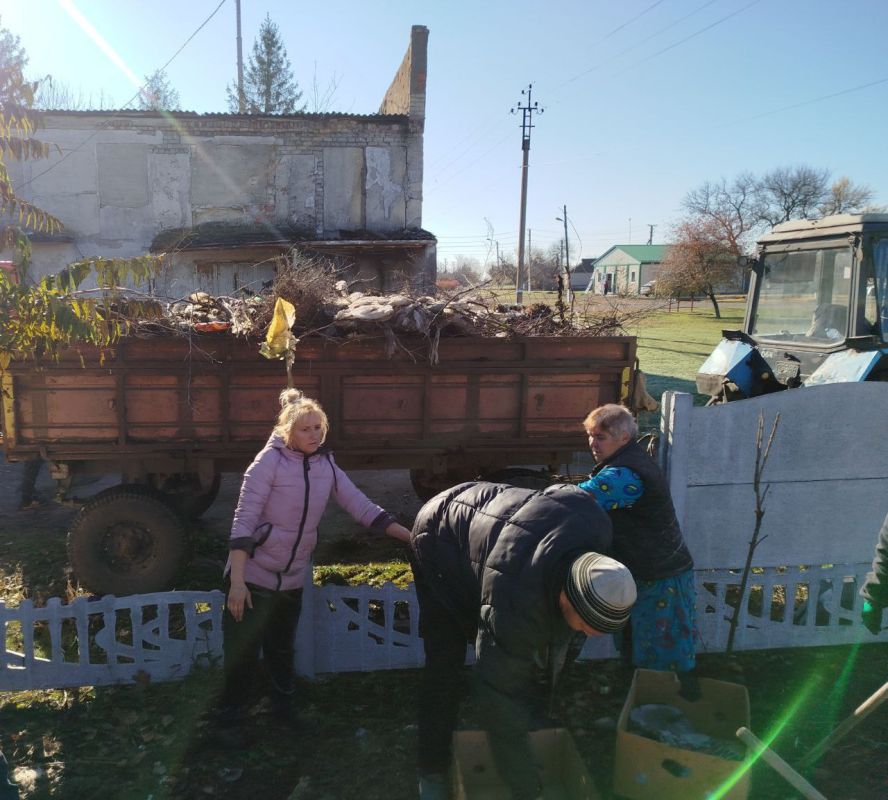 Вместе за чистоту и гармонию: успешная акция по благоустройству в селе Вольное!