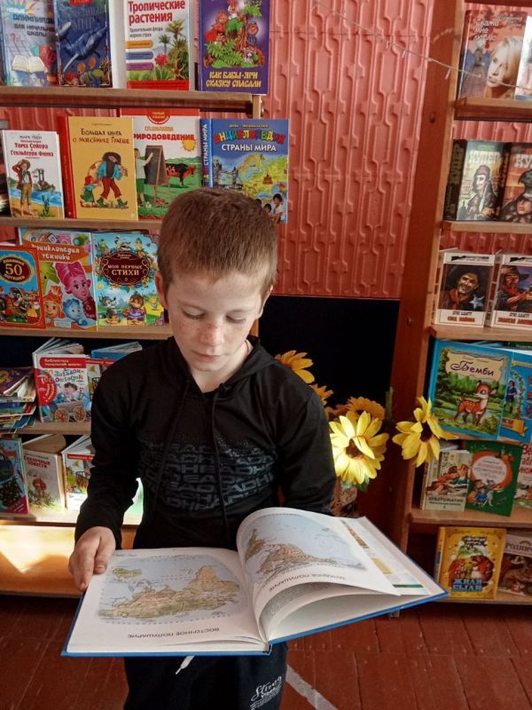 Братская библиотека: Сердце сообщества, где рождаются мечты и дружба!