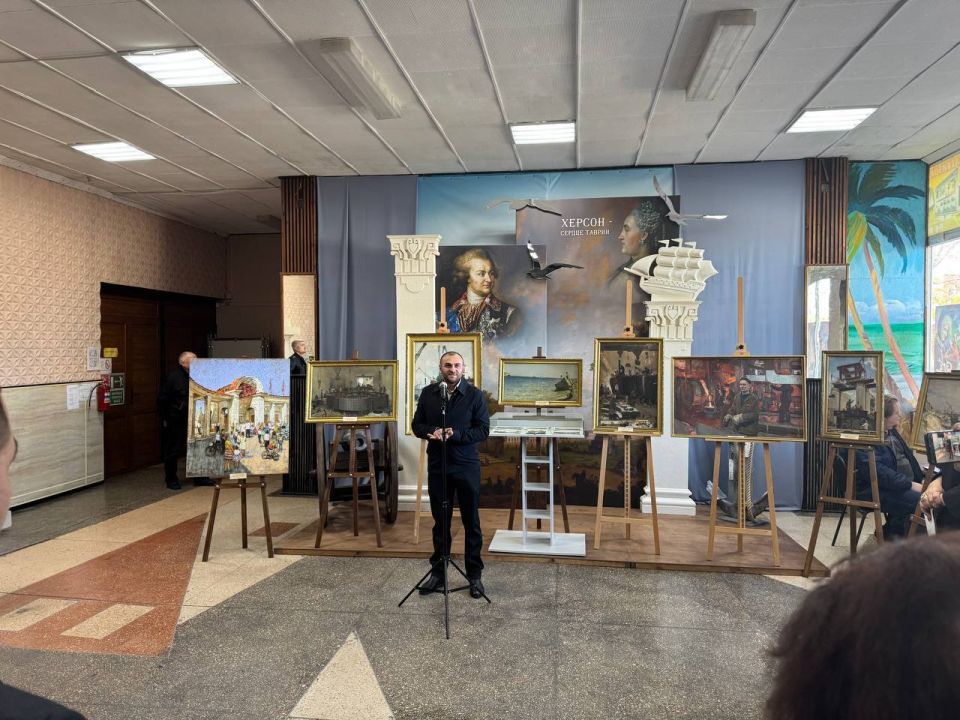 Владимир Оганесов: Уважаемые новокаховчане!. Сегодня прошло торжественное открытие выставки, посвящённой 75-летию начала строительства легендарной Каховской ГЭС имени П.С. Непорожнего