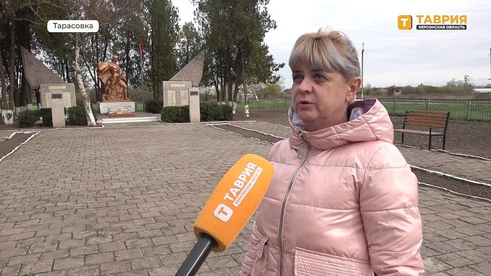 В Тарасовке жители Алешкинского округа отметили День народного единства праздничным концертом