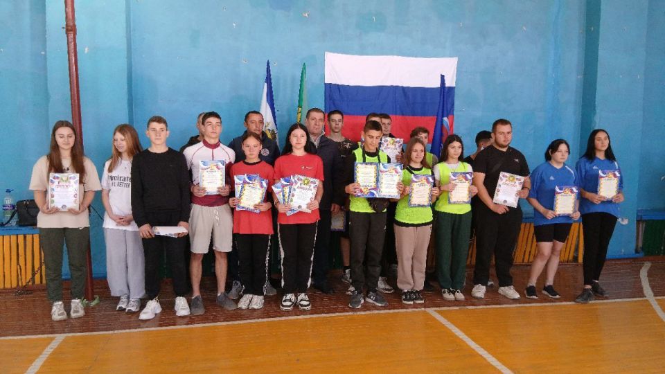 Фестиваль народных игр "Русская мощь": Юные богатыри зажигают Дух единства!