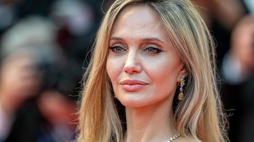 Актриса Анджелина Джоли посетила подконтрольный ВСУ Херсон