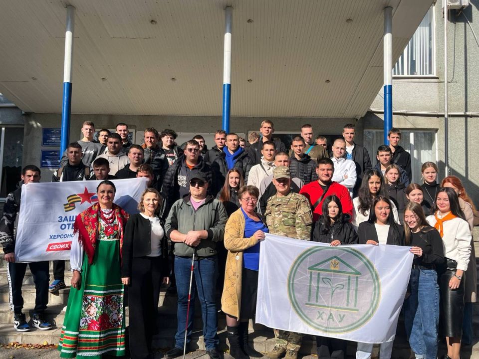 Тысячи ветеранов специальной военной операции во всех регионах страны приняли участие в праздничных мероприятиях в честь Дня народного единства