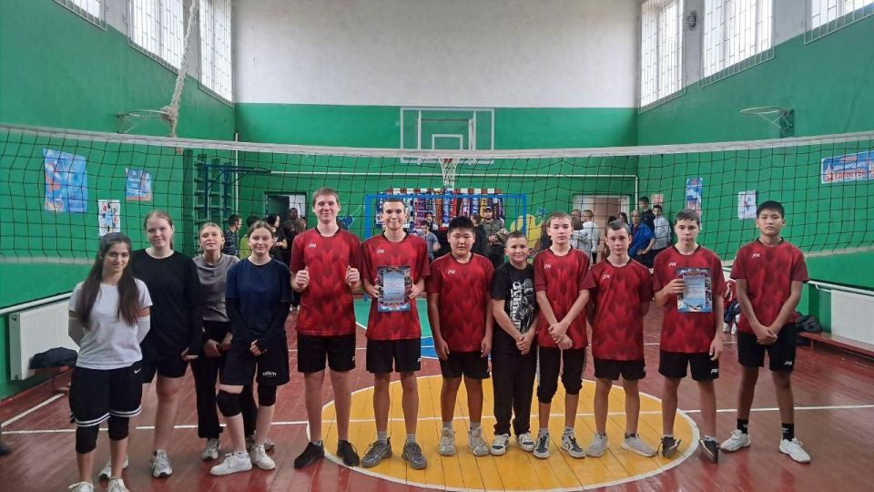 Волейбольный турнир ко Дню народного единства объединил юных спортсменов Скадовского округа