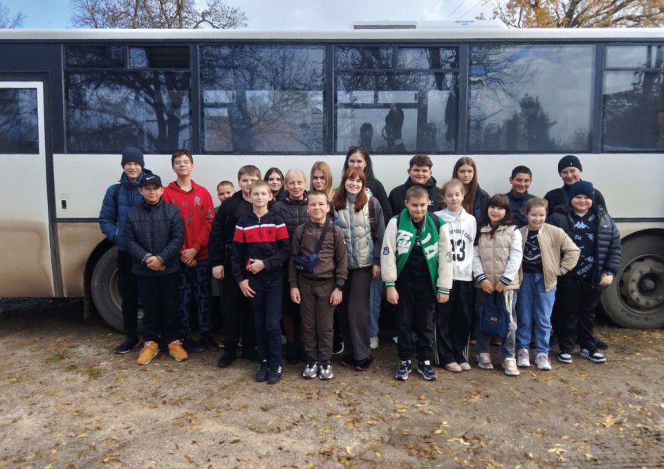Каникулы с пользой: школьники Тарасовской школы побывали в заповеднике Аскания-Нова