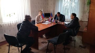 В Доброполье на выездном приеме граждан обсудили открытие церкви и социальные вопросы