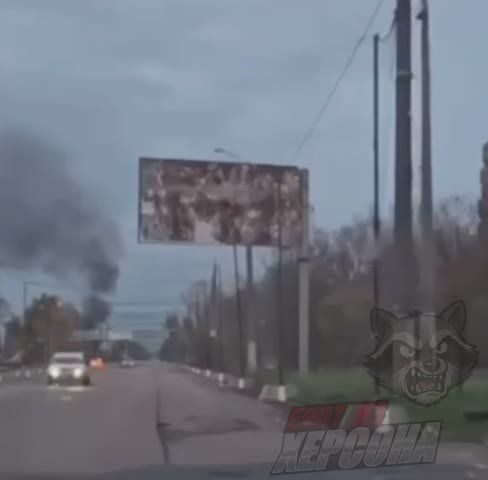 Енот из Херсона: Херсон. Вечером и ночью наши артиллеристы и дроноводы отрабатывали по позициям и технике противника в городе