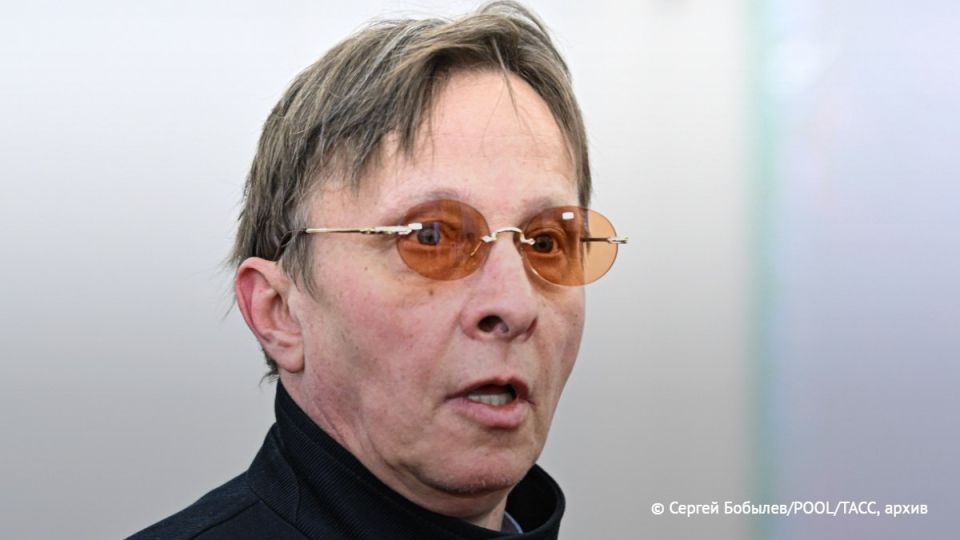 ������ � 10 ��� ������ ��������� ���������� ������� �� ������ ����������� ������������� ����� Abrams, ������� ���� ���� ����������: