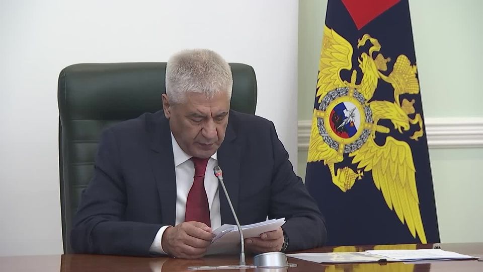  :      ,               ,  ...