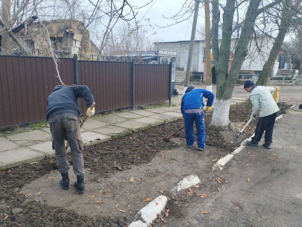 В Верхнерогачикском муниципальном округе полным ходом идут осенние работы по уборке и облагораживанию территорий